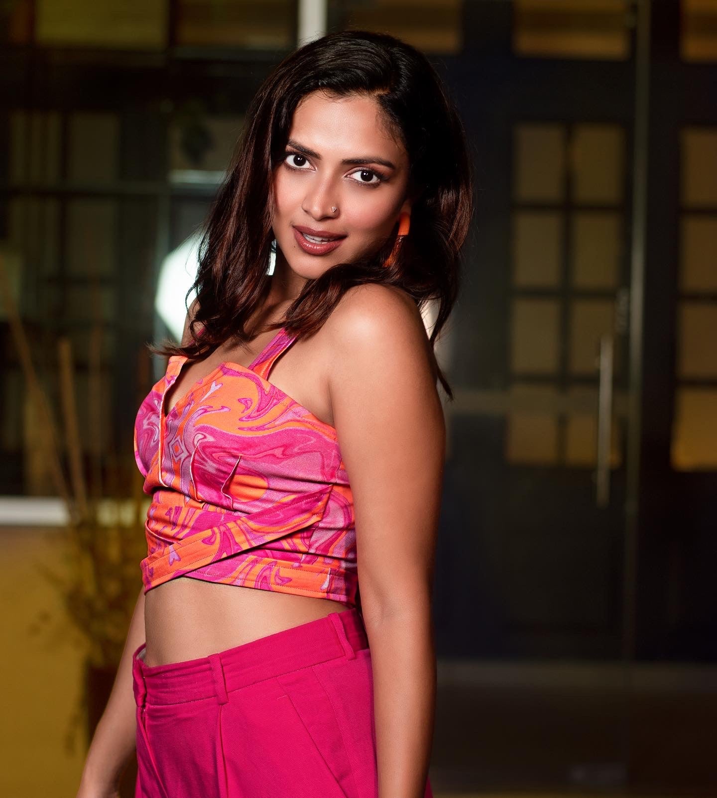 HOT PINK SWIRL HALTER CROPPED TOP
