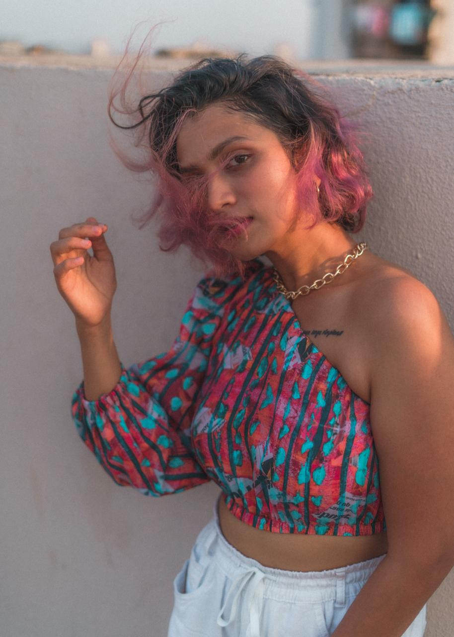 MOTION THROUGH BRICK ONE SHOULDER TOP
