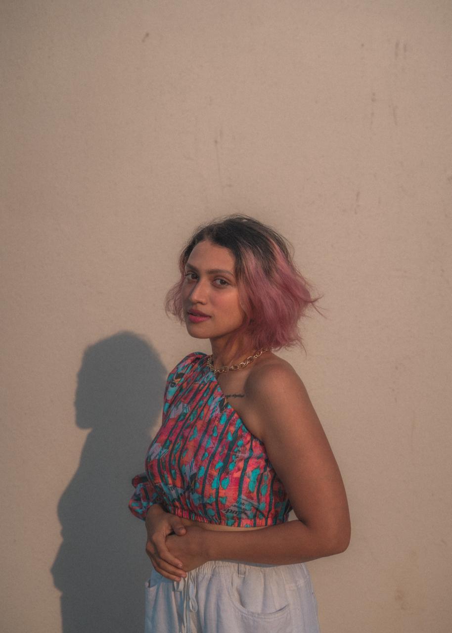 MOTION THROUGH BRICK ONE SHOULDER TOP