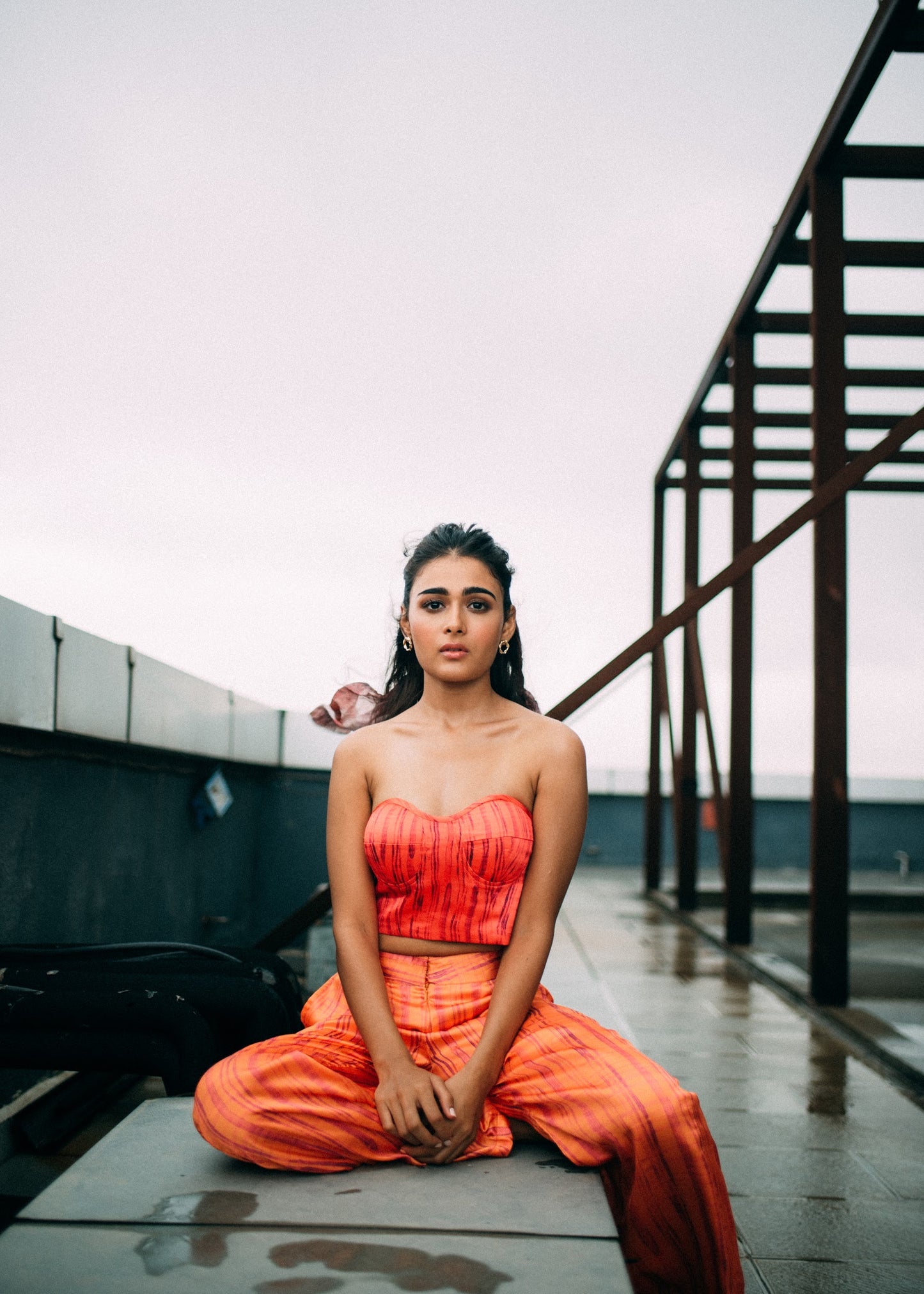 MOTION THROUGH ORANGE AND RED COORD SET