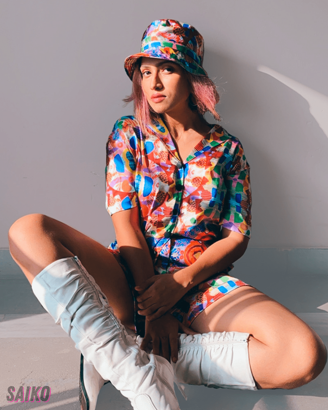 COLOUR ME WITH EVERYTHING SHORT