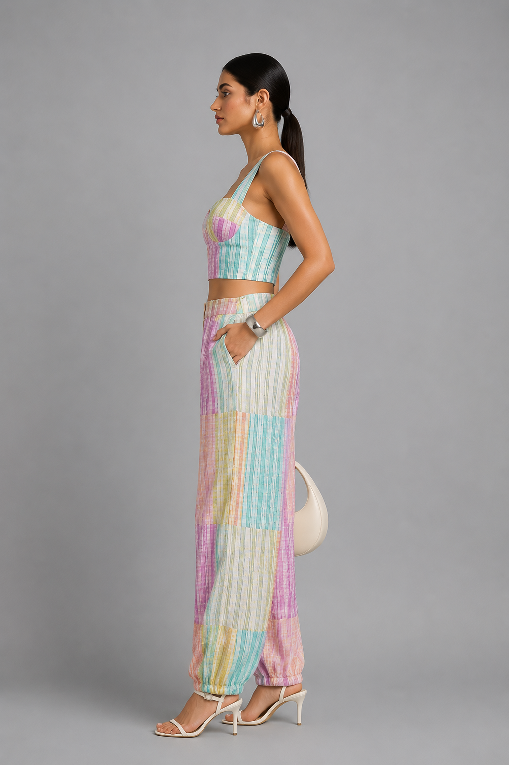 MOTION	THROUGH COLOUR BLOCKED CORSET