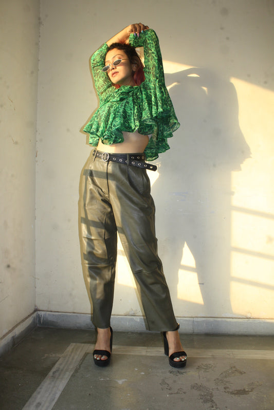 FOREST RUFFLE CROPPED TOP