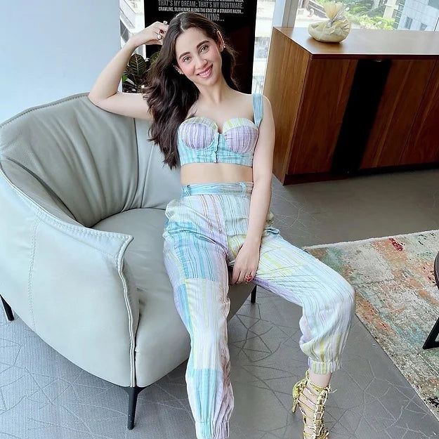 MOTION	THROUGH COLOUR BLOCKED CORSET